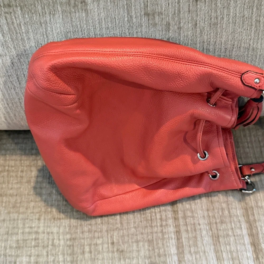 CoachAvery drawstring coral hobo bag Leather Bag with additional shoulder strap - Picture 7 of 12